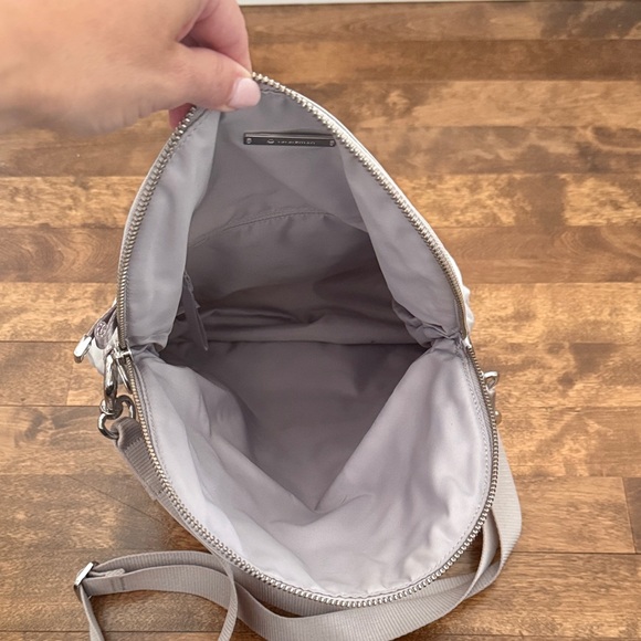 lululemon athletica Light Gray Crossbody Bag - Picture 5 of 5